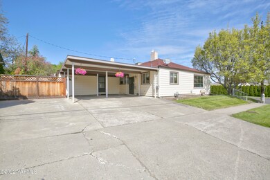 2402 Summitview Ave, Yakima, WA 98902 - photo 2