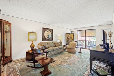 Large area for entertaining