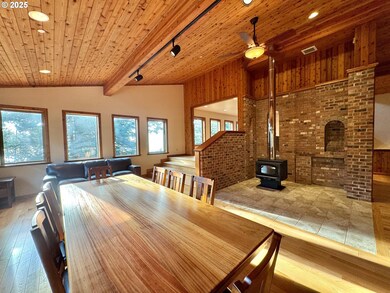 94330 Schreiber Dr, Gold Beach, OR 97444 - photo 5