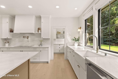 Light and Bright Kitchen