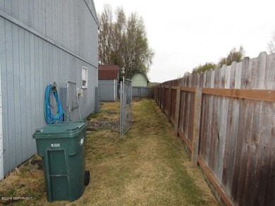Big Side Yard Perfect For Horseshoes