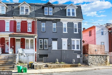 631 Cleveland Ave, York, PA 17401 - photo 3