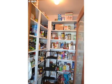 Pantry-Main