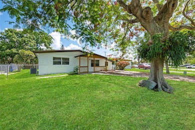 5736 Simms St, Hollywood, FL 33021 - photo 4