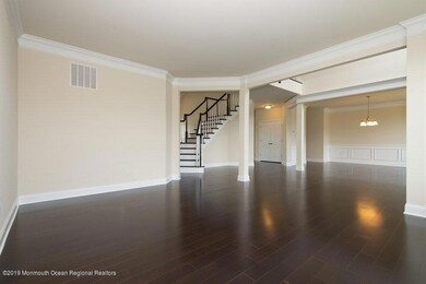 04_14ManchesterCt_165_LivingRoom_LowRes