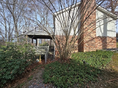 1508 Round Hill Rd, Oak Hill, WV 25901 - photo 4