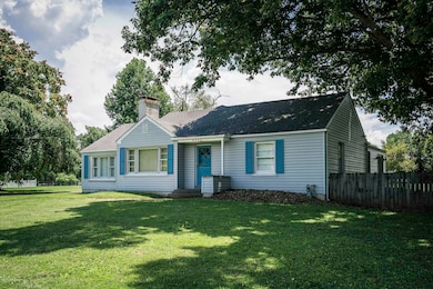 9902 Fairmount Rd-06