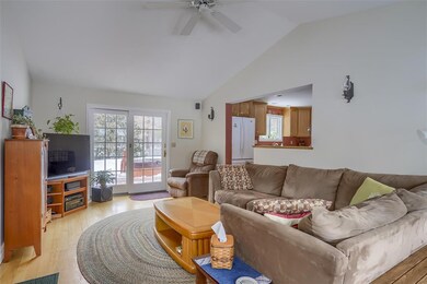 16 Tamarack Ln, Amherst, NH 03031 - photo 2