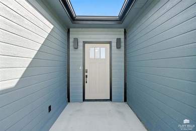 2525 Wren Ln, Junction City, KS 66441 - photo 4