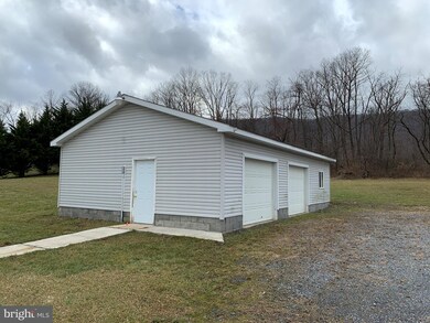 1099 Apple Way, Saint Thomas, PA 17252 - photo 2