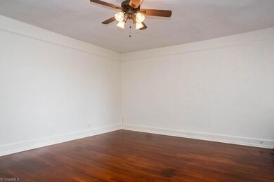 828 N Elm St unit B6, Greensboro, NC 27401 - photo 6