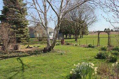 3253 Gresham Ln E, Aurora, IL 60504 - photo 2