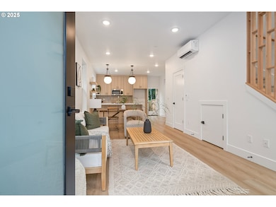 4029 SE Tibbetts St, Portland, OR 97202 - photo 2