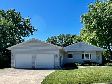 201 Mcarthur Dr, Albert Lea, MN 56007 - photo 2