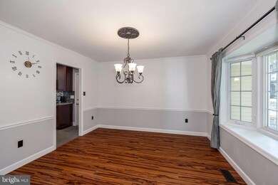 9134 Fishermans Ln, Springfield, VA 22153 - photo 7