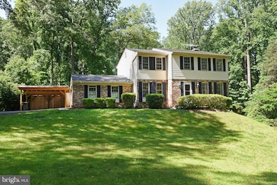 12204 Folkstone Dr, Herndon, VA 20171 - photo 3