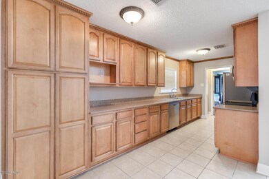 218 Village Lane-5