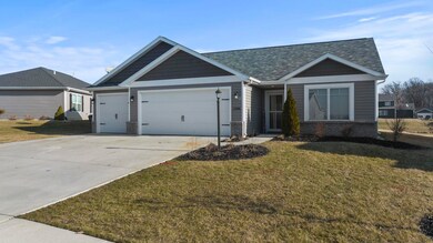 13588 Saddle Creek Ln, Grabill, IN 46741 - photo 2