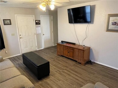 1720 W Wiley St, Shawnee, OK 74804 - photo 7