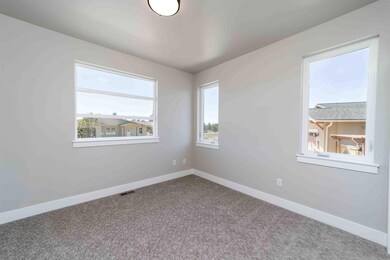 4637 SW Antelope Ave, Redmond, OR 97756 - photo 7