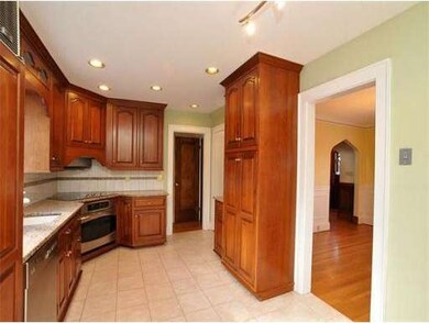 11 Madison St, Belmont, MA 02478 - photo 3