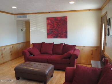 Living/Family Room 1