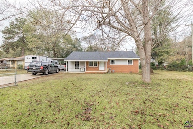 100 Ravenwood Way, Warner Robins, GA 31093 - photo 2