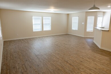 1503 Dove Cir, Ennis, TX 75119 - photo 6