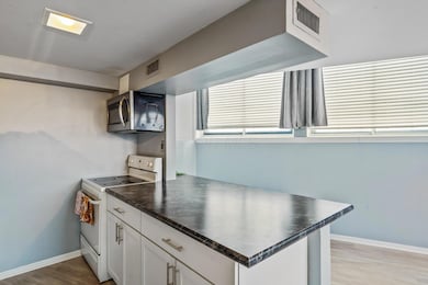 20-web-or-mls-444 N Front St 313-118