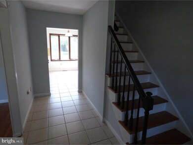 867 Lafayette Dr, Mount Laurel, NJ 08054 - photo 2