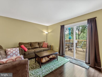 14322 Beaker Ct, Burtonsville, MD 20866 - photo 7