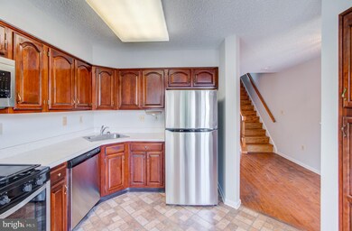 8 De Leon Cir, Franklin Township, NJ 08823 - photo 5