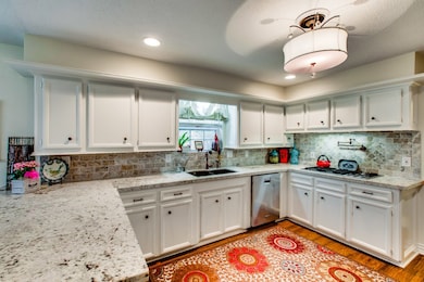 15230 Beacham Dr, Houston, TX 77070 - photo 7