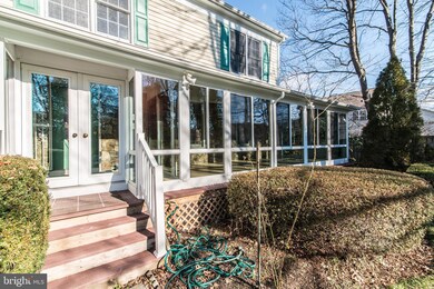 9904 Blake Ln, Oakton, VA 22124 - photo 5