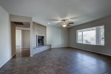 1380 N Nebraska St-11