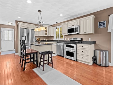 19 Sage Ct, Johnston, RI 02919 - photo 4