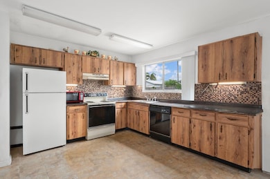 2118 SW Airoso Blvd, Port Saint Lucie, FL 34984 - photo 3