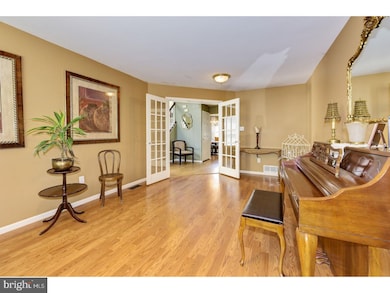 82 Watson Dr, Mount Laurel, NJ 08054 - photo 4