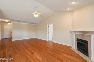 5914 Pebble Run Way-10