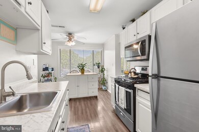 8721 Hayshed Ln unit 24, Columbia, MD 21045 - photo 3