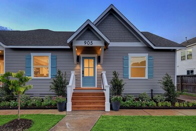 Located on a darling Lindale Park street, this ren