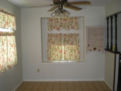 22045 Britt Oaks Dr, Alvin, TX 77511 - photo 3