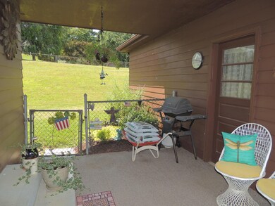 Breezeway (2)
