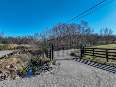 875 Waterloo Rd, Westpoint, TN 38486 - photo 4