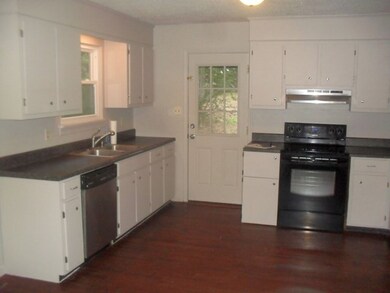832 Mitchell St, Augusta, GA 30907 - photo 4