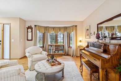 3800 Jamestown Curve, Woodbury, MN 55129 - photo 6