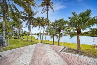 The Beach Club at Fontainebleau Park unit E207, Miami, FL 33172 - photo 2
