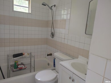 1417 College Ave, Davenport, IA 52803 - photo 6