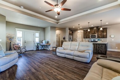 2321 Marlene Ave, Redding, CA 96002 - photo 4