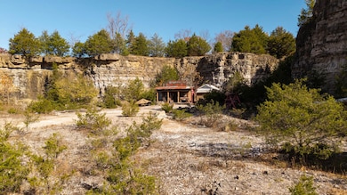 1 room cabin in an old rock quarry002